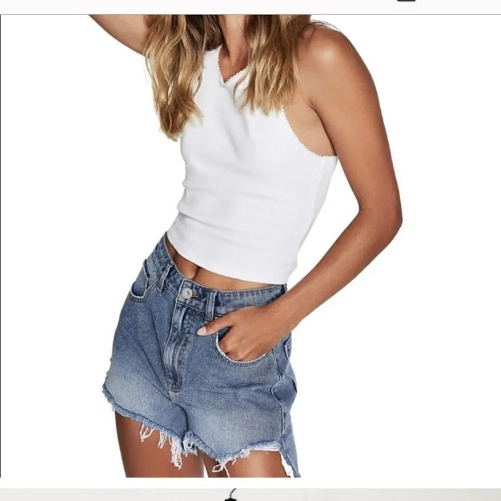 Cotton:On High Rise Ripped Five Pocket Light Wash Shorts Size 12